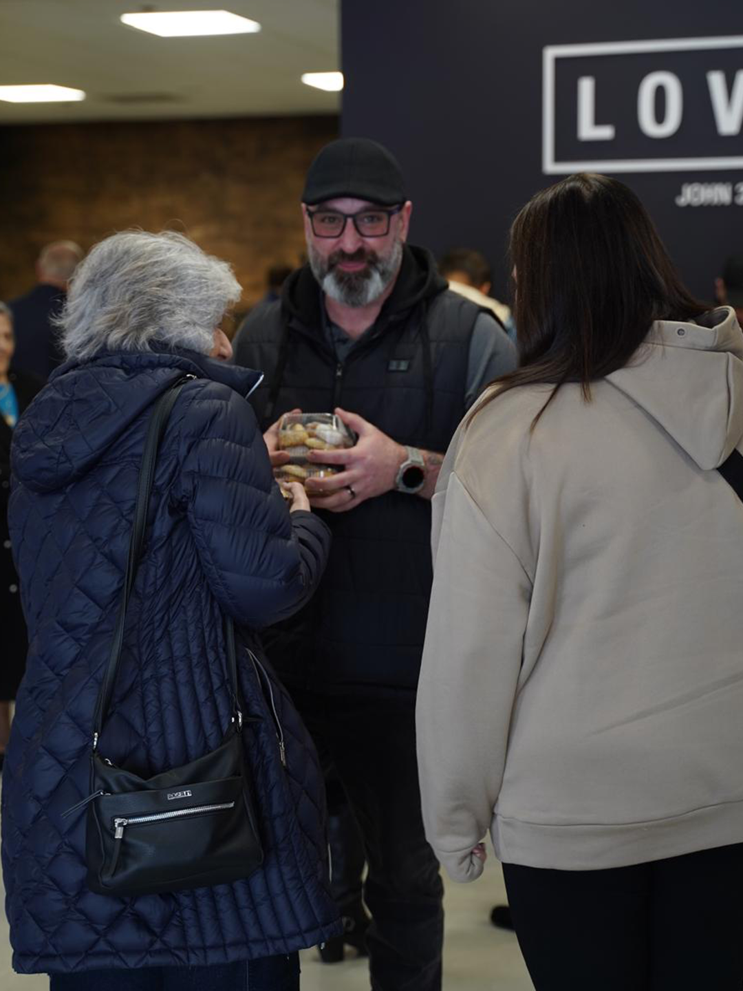 16_Take_Look_Inside_CA_Peabody